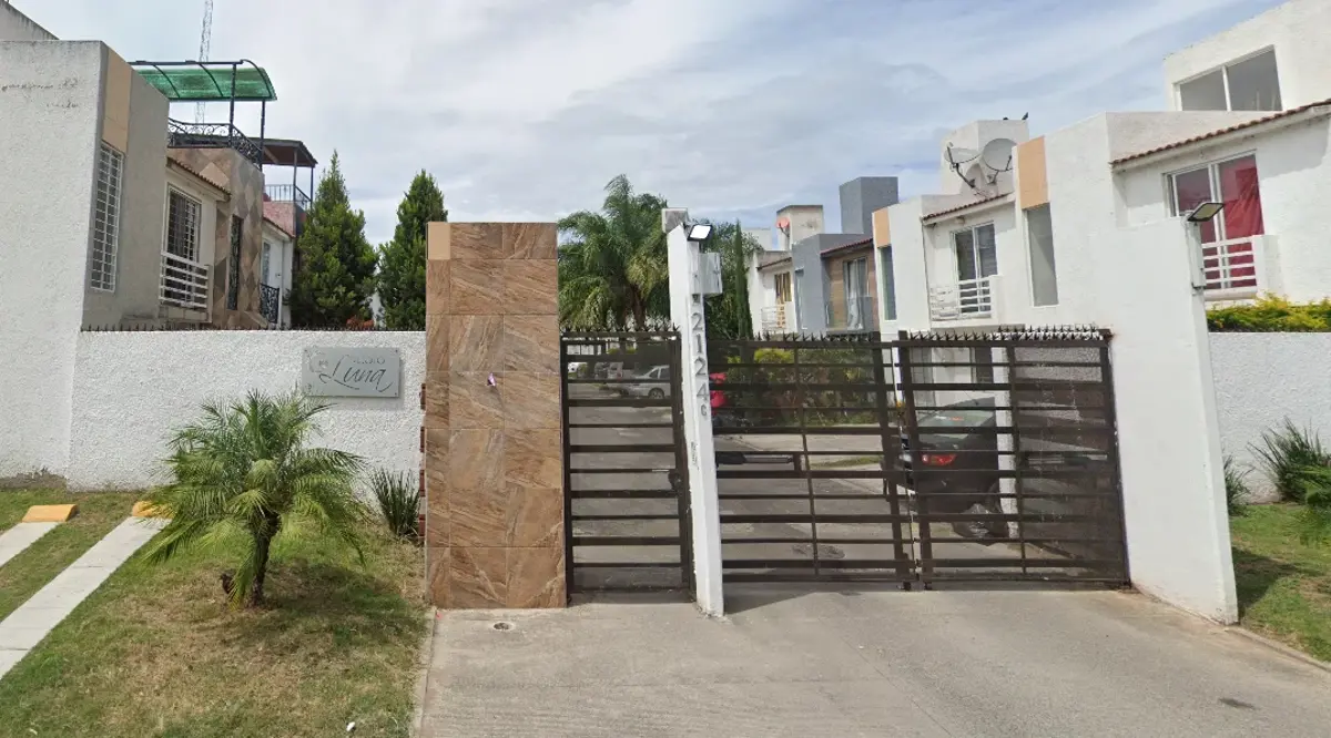 Casa en venta en Parques de Tesistán, Zapopan — foto 1 de 5