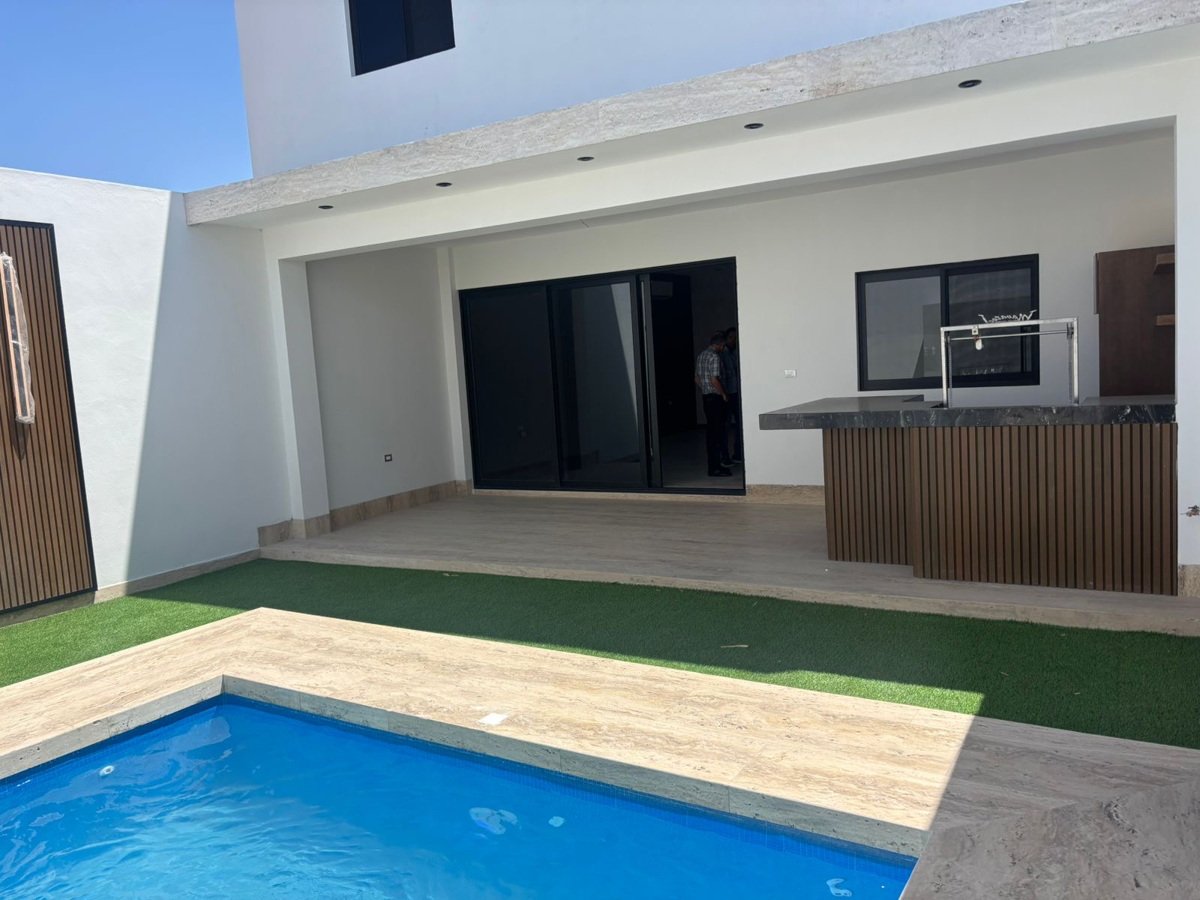 Casa en venta en Los Portales, Torreón — foto 1 de 34