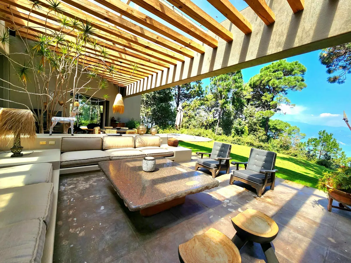 Casa en venta en IZAR, Valle de Bravo — foto 1 de 43