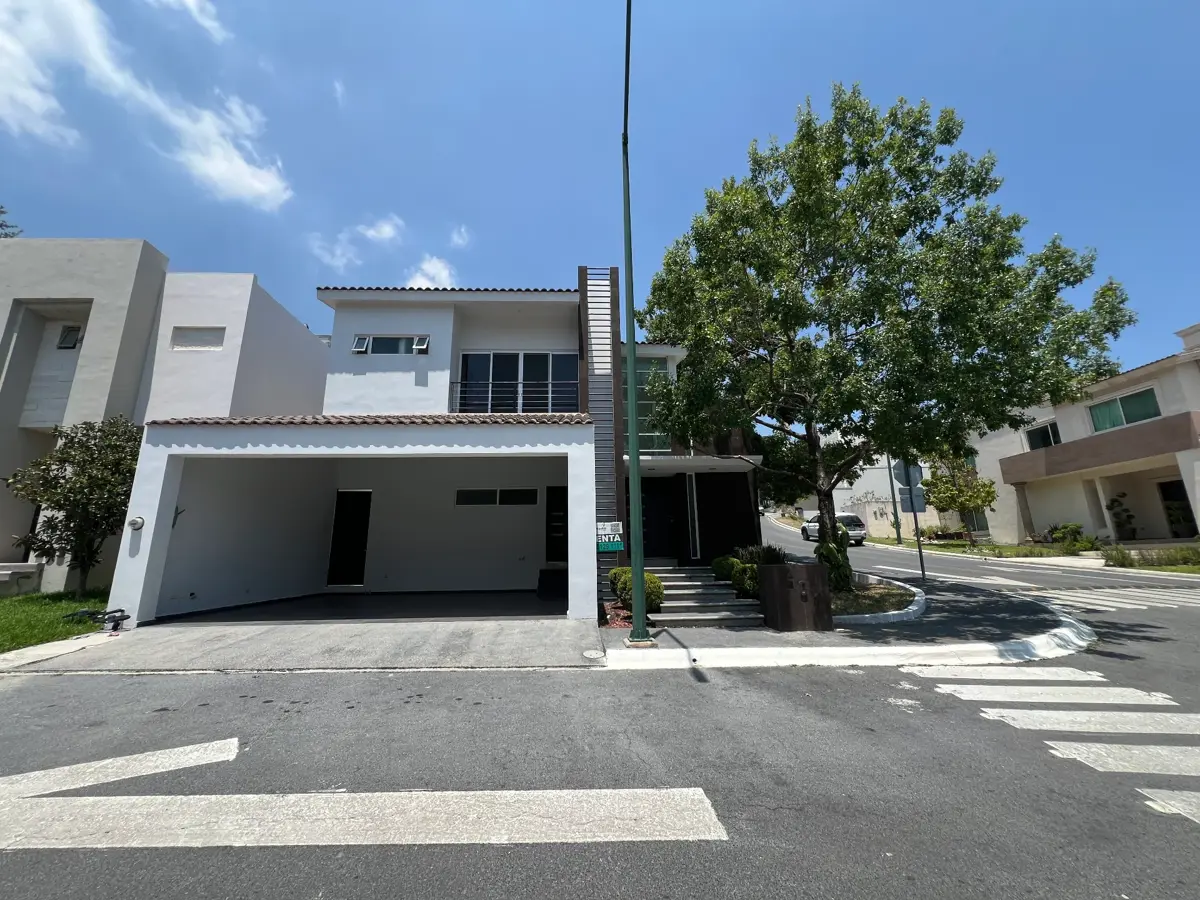 Casa en renta en Sierra Alta, Monterrey — foto 1 de 18