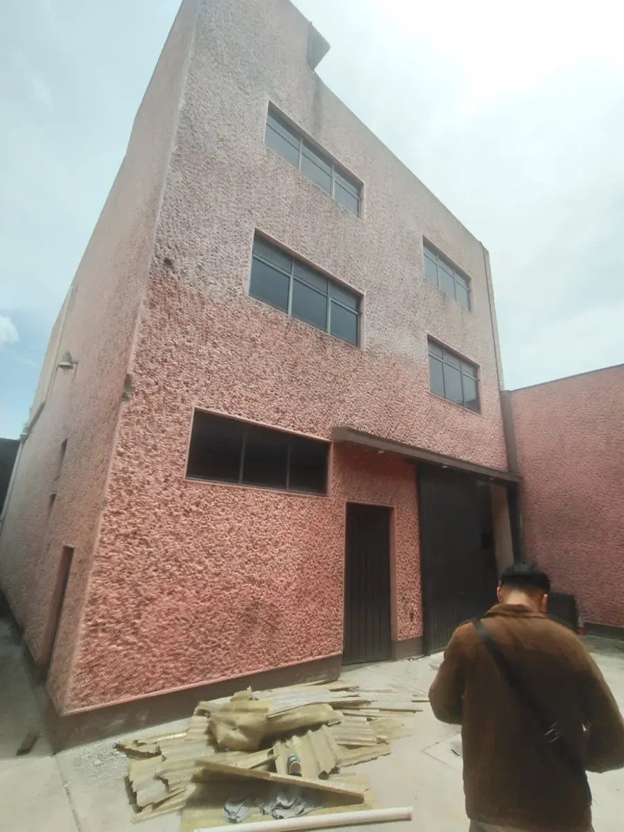 Edificio en renta en Leyes de Reforma 3a Sección, Iztapalapa — foto 1 de 27