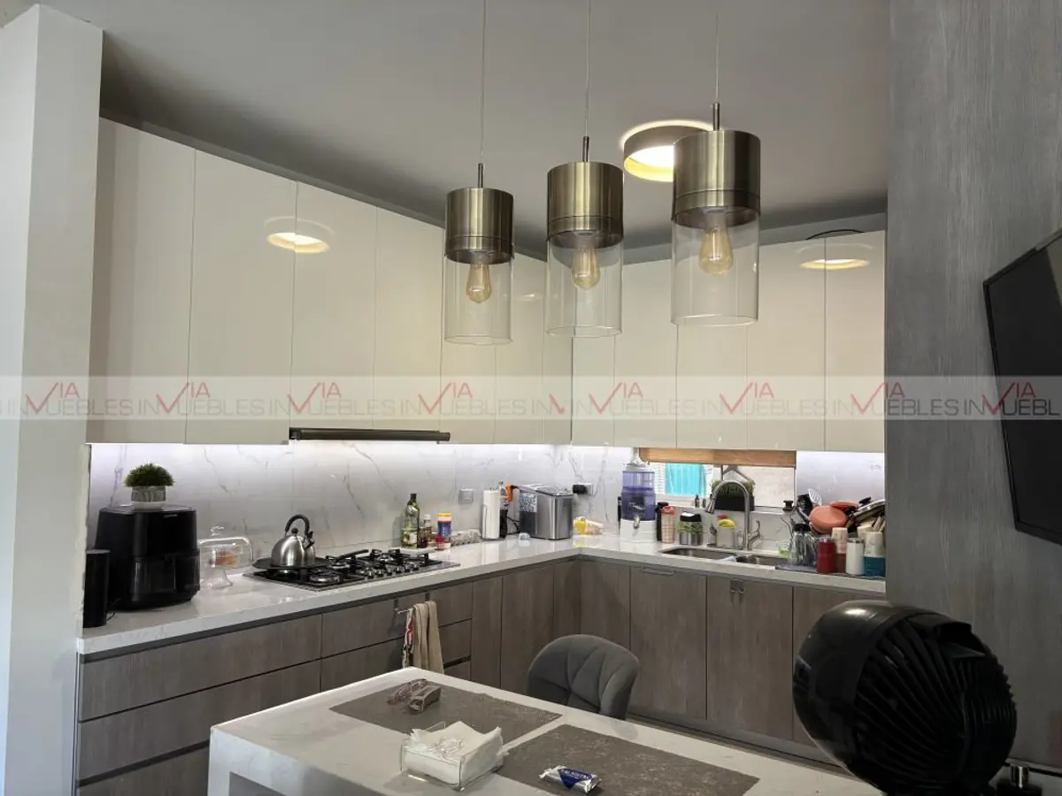 Casa en venta en Residencial Dinastía, Monterrey — foto 1 de 13