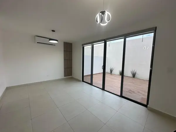 Casa en renta en Altavía, García — foto 3 de 19