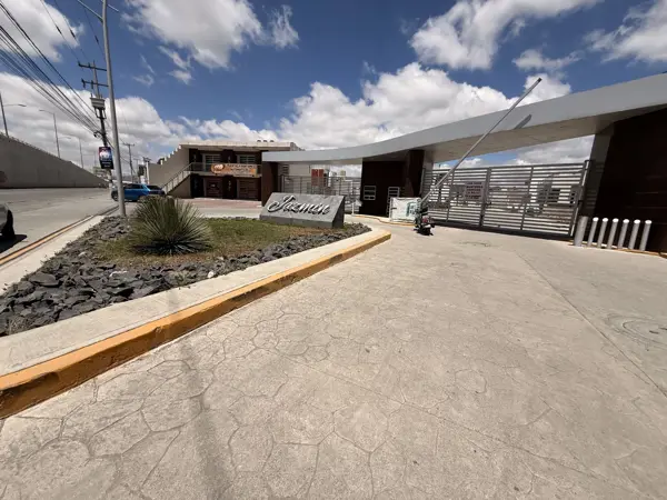 Casa en venta en El Saucillo, Mineral de la Reforma — foto 2 de 27
