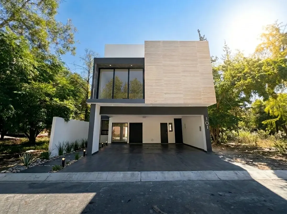 Casa en venta en El Barrial, Santiago — foto 1 de 33