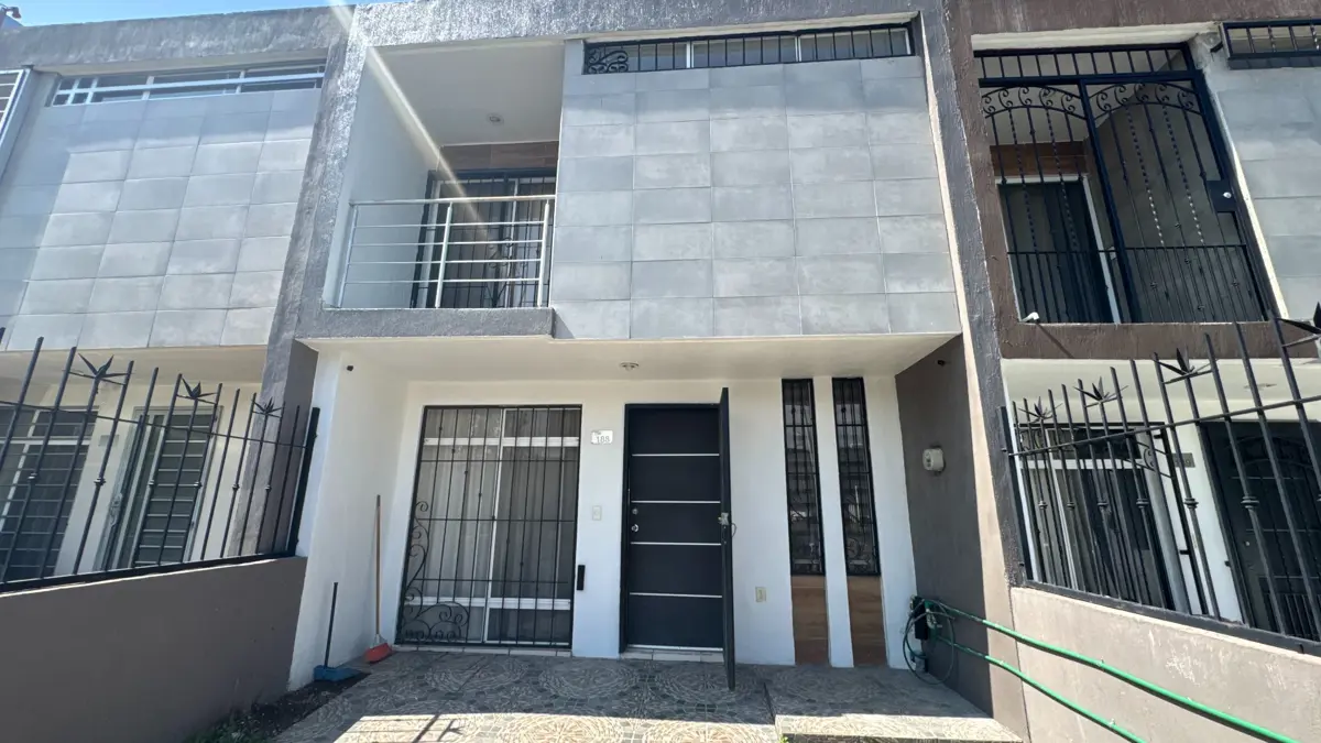 Casa en renta en Belcanto, Tlajomulco de Zúñiga — foto 1 de 10