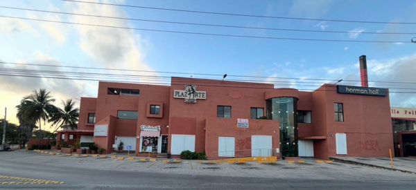 Plaza Arte excelente local comercial en renta. Planta baja
