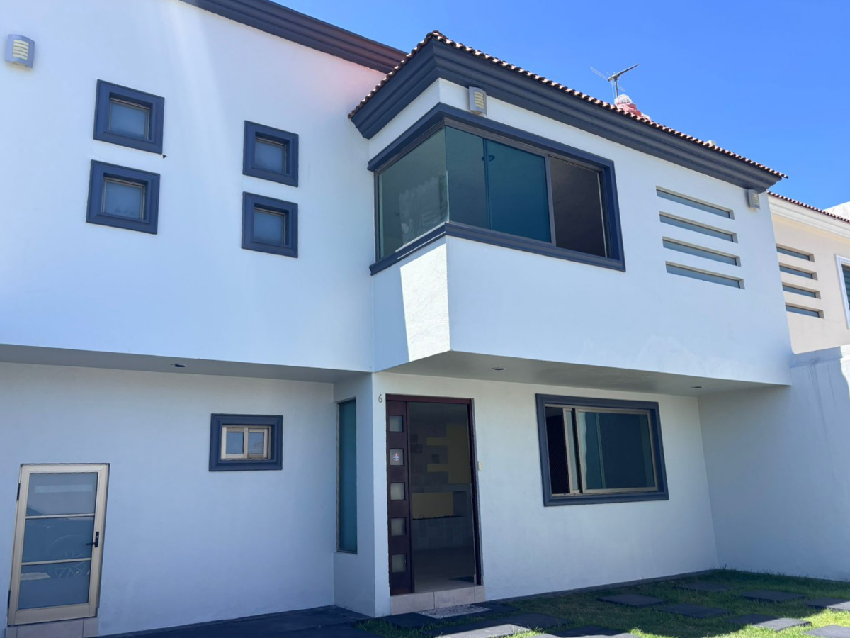 Casa en renta en San Buenaventura, Toluca — foto 1 de 48