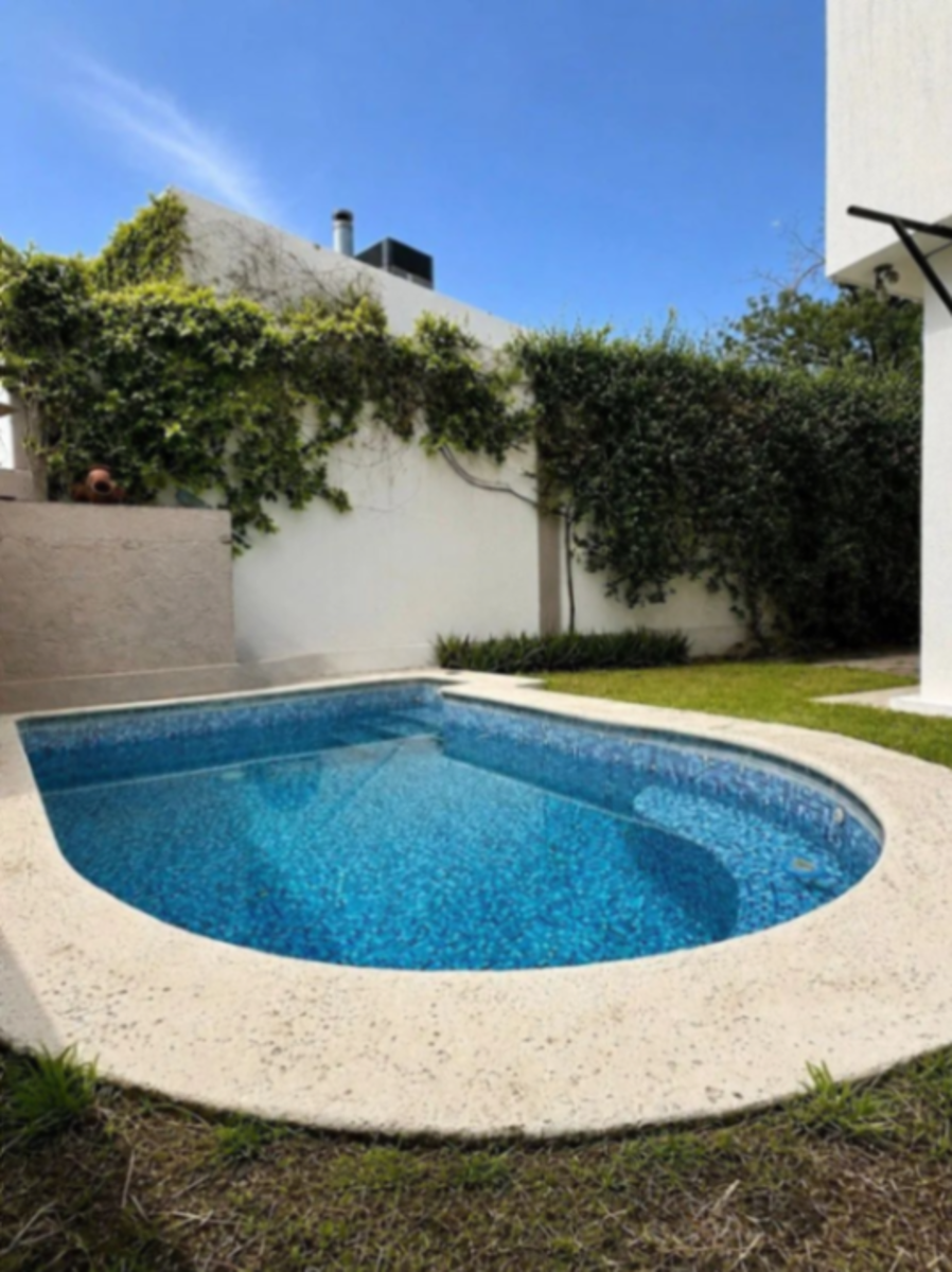 Casa en renta en Fuentes del Valle, San Pedro Garza García — foto 1 de 9