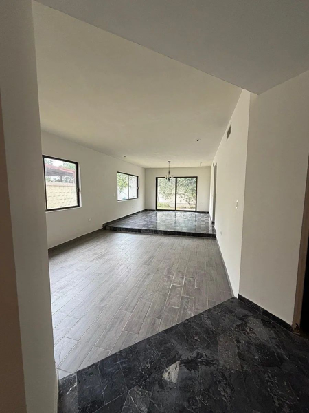 Casa en renta en Fuentes del Valle, San Pedro Garza García — foto 2 de 9
