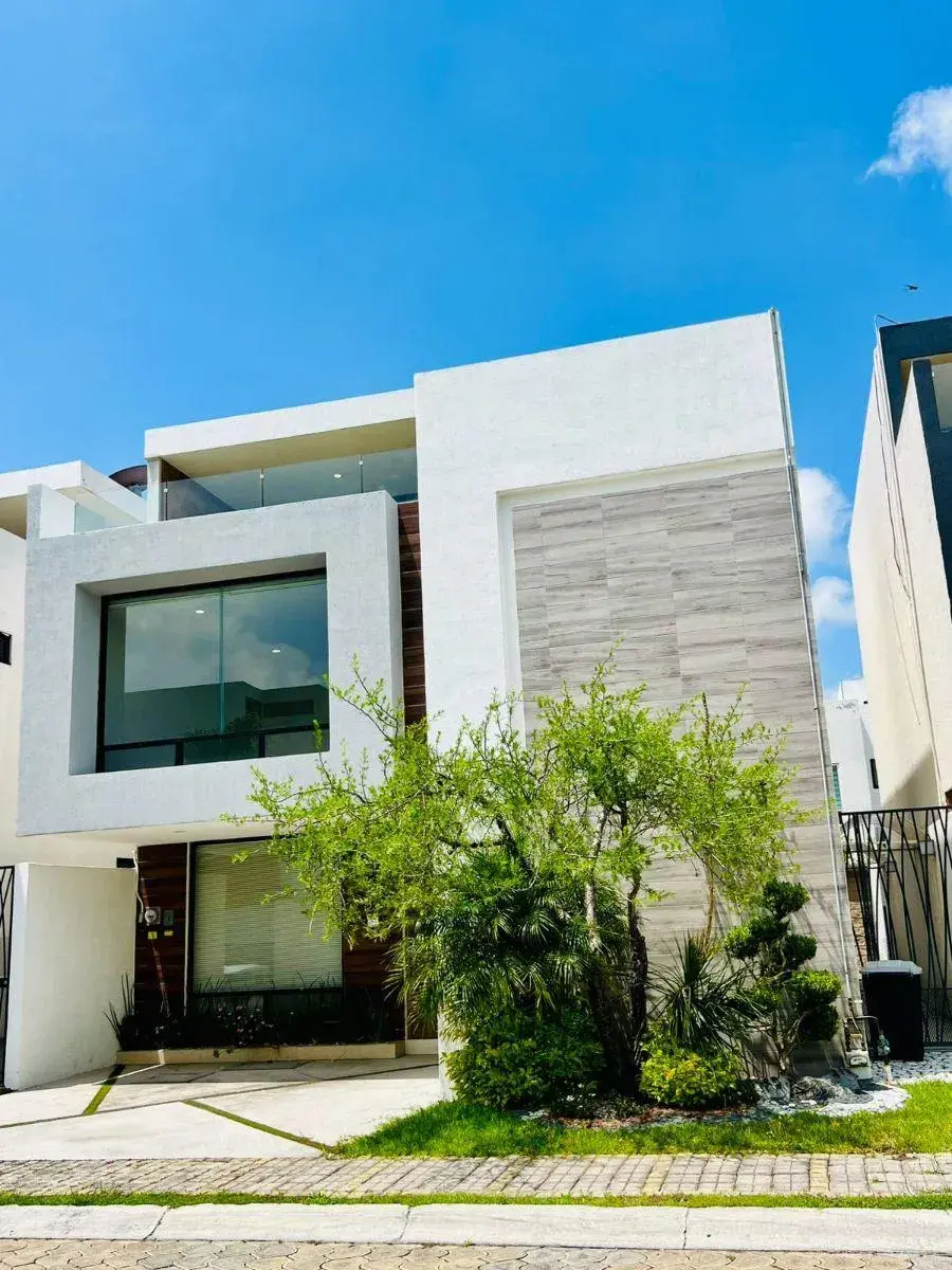 Casa en venta en Lomas de Angelópolis, Ocoyucan — foto 1 de 31
