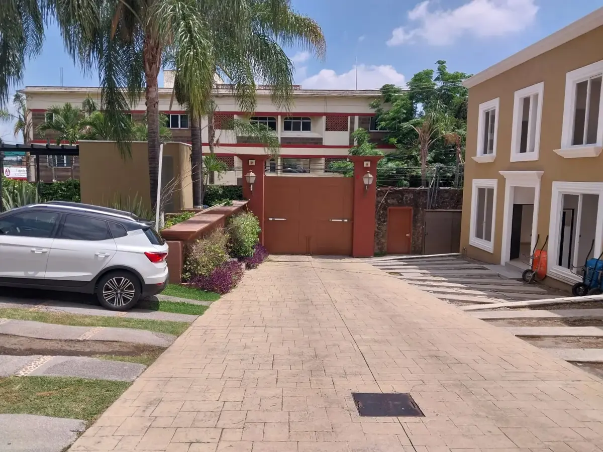 Casa en renta en Lomas de Cortes, Cuernavaca — foto 1 de 16