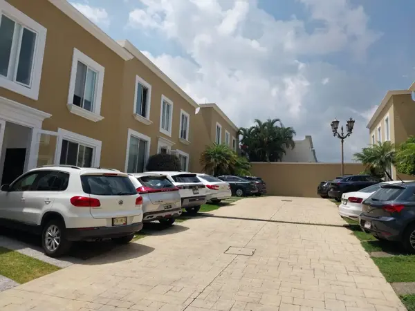 Casa en renta en Lomas de Cortes, Cuernavaca — foto 2 de 16