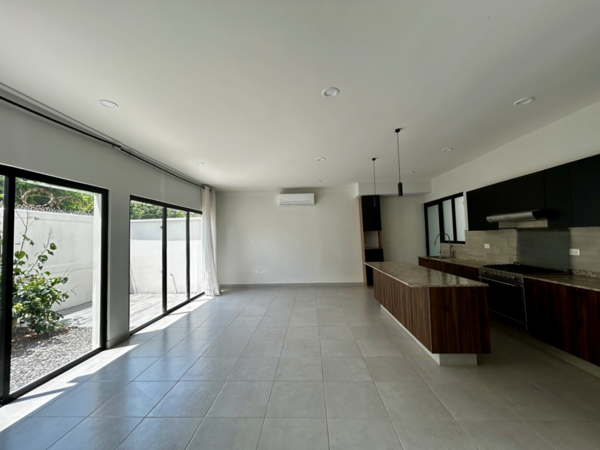 Casa en venta en Lomas de la Rioja, Alvarado — foto 3 de 15