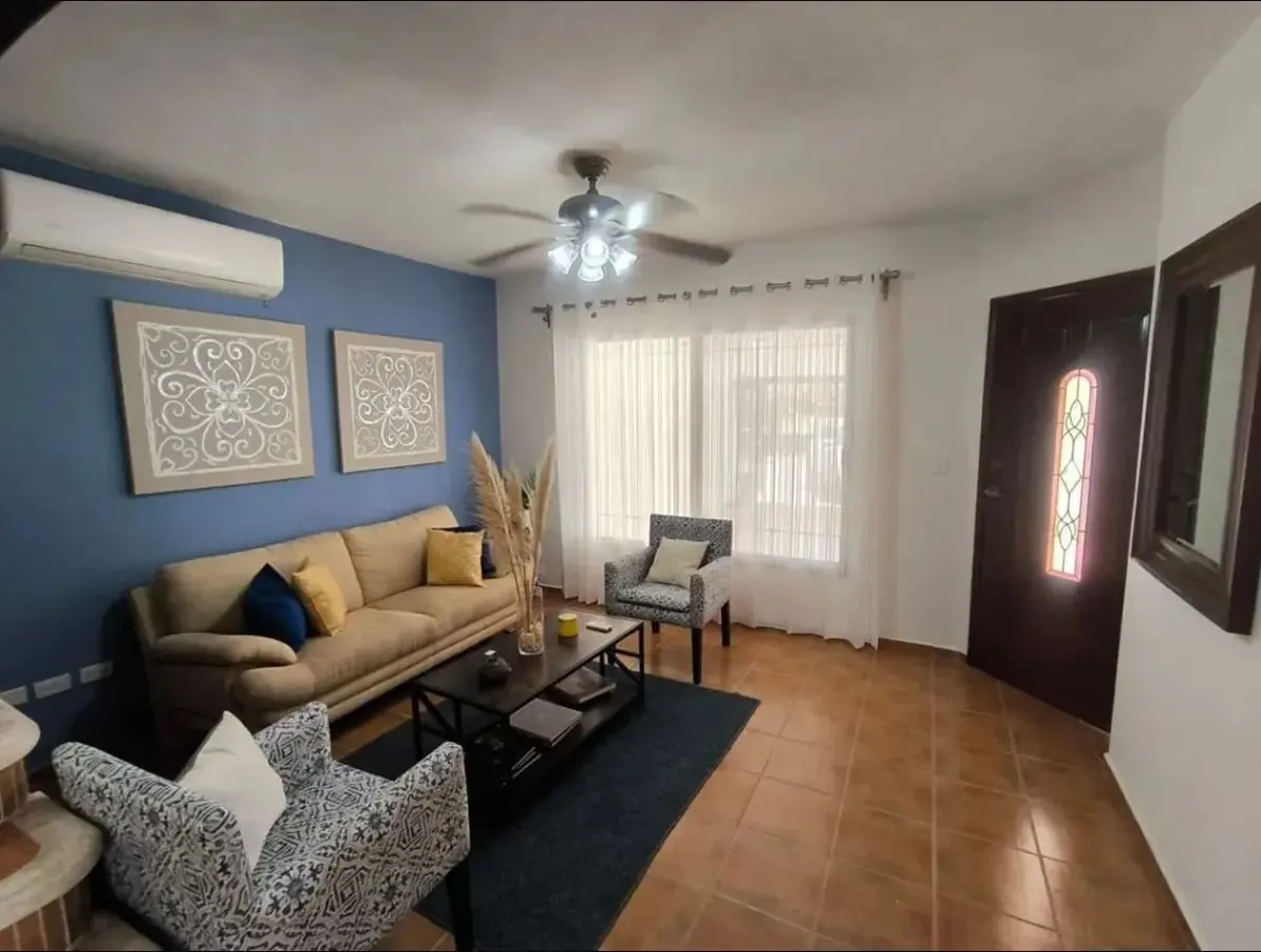 Casa en renta en La Castellana, Mérida — foto 1 de 23