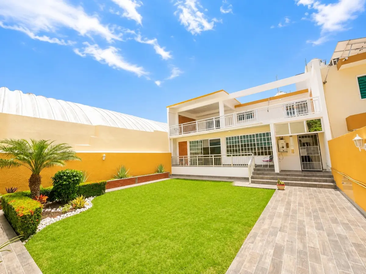 Casa en venta en Jardines de Mocambo, Boca del Río — foto 1 de 12