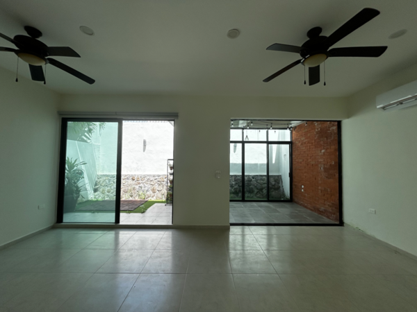 Casa en venta en Lomas de la Rioja, Alvarado — foto 3 de 13