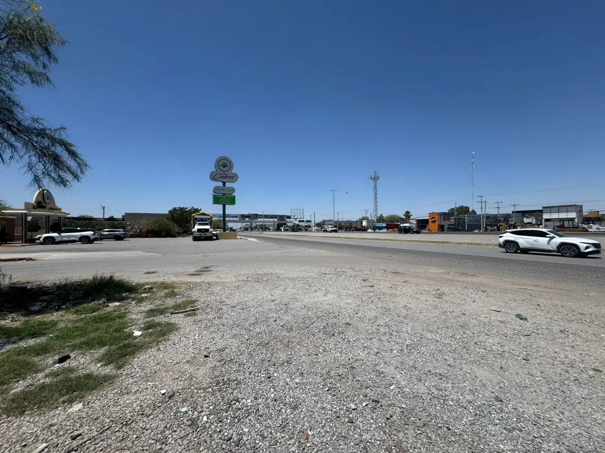 Vista 3 de Terreno en RENTA sobre Periférico, Nueva Laguna Sur, Torreón Coahuila