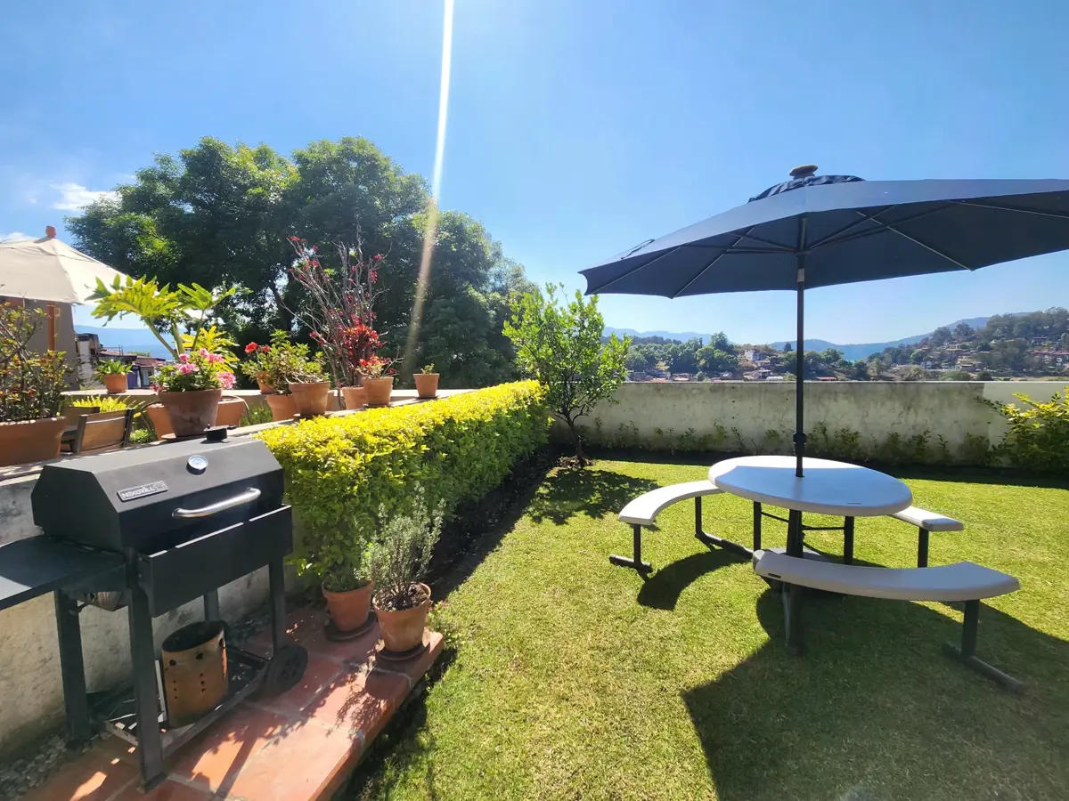 Casa en venta en Valle de Bravo, Valle de Bravo — foto 1 de 22