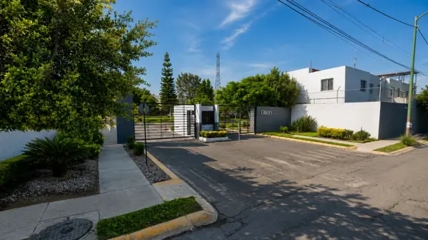 Casa en venta en Jardines de las Fuentes, Zapopan — foto 2 de 5