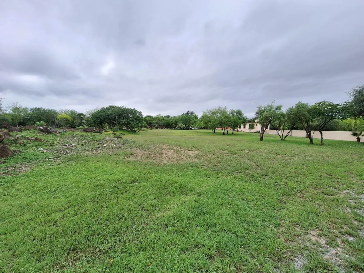 Terreno en venta en El Castillo, Cadereyta Jiménez — foto 1 de 4