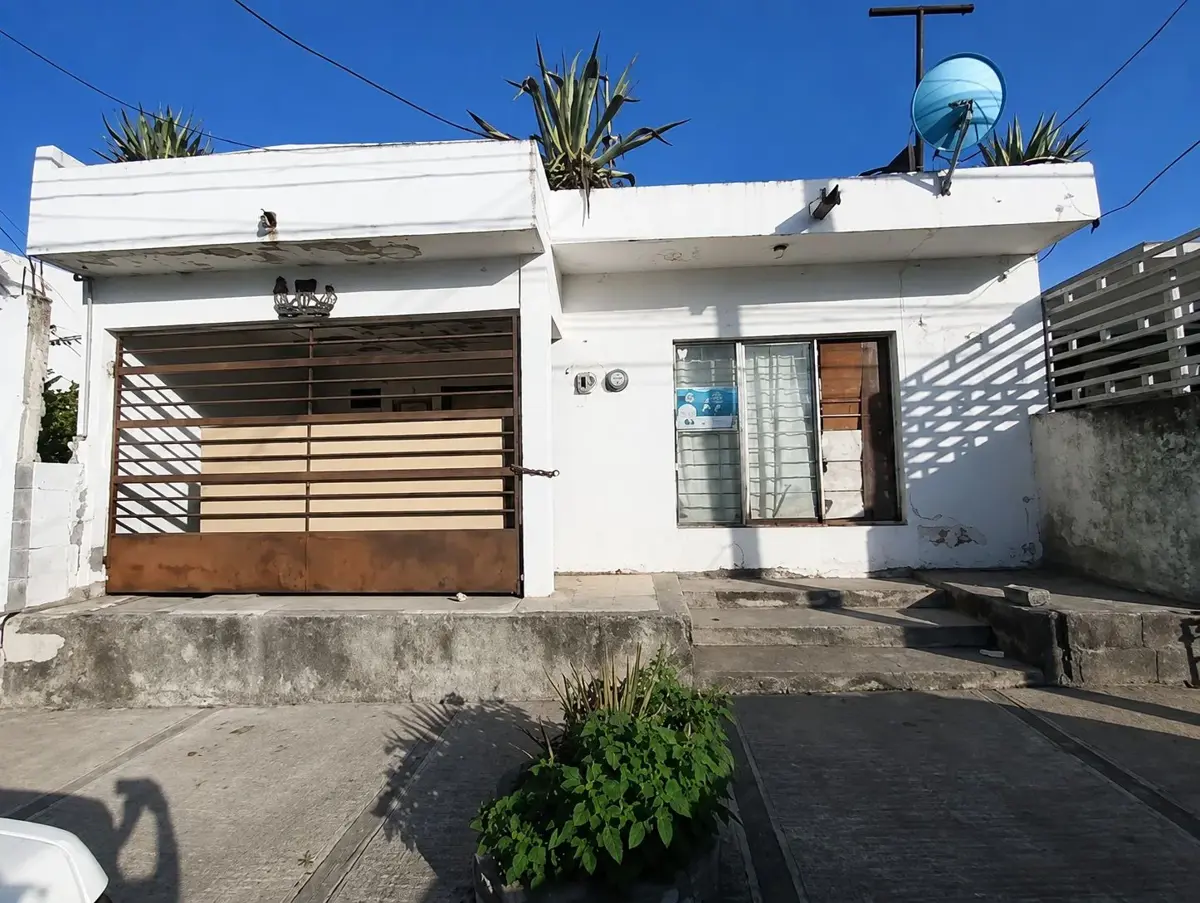 Casa en venta en Zertuche Segundo Sector, Guadalupe — foto 1 de 2