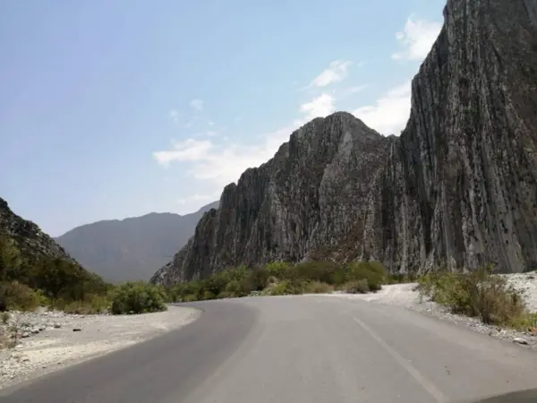 Terreno en venta en Bosques de La Huasteca, Santa Catarina — foto 2 de 5