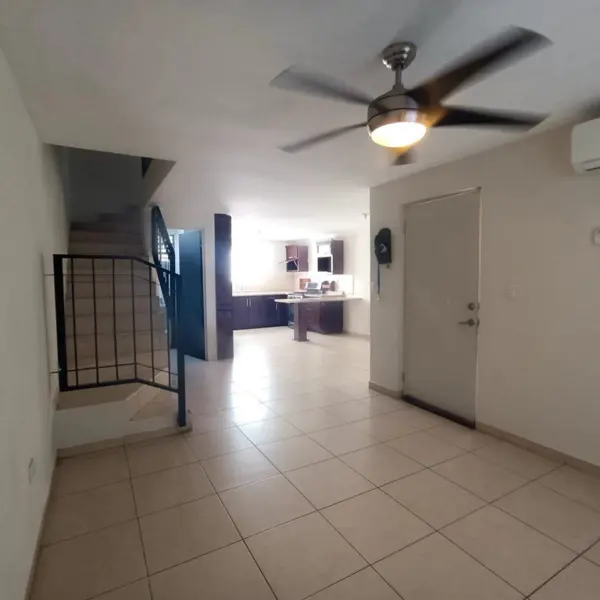 Casa en renta en Residencial Capellanía, Apodaca — foto 2 de 12