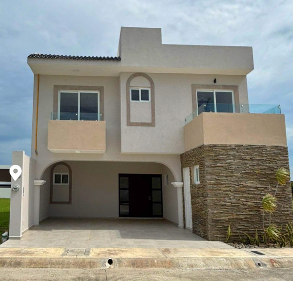 Casa Nueva en Venta en Punto Lomas