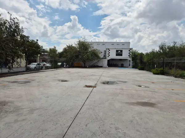 Edificio en venta en Apodaca Centro, Apodaca — foto 2 de 11