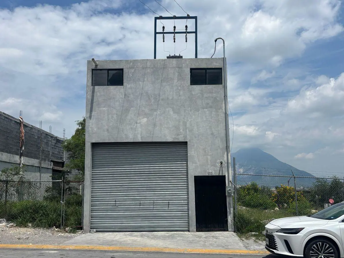 Bodega en venta en Serranías, General Escobedo — foto 1 de 28