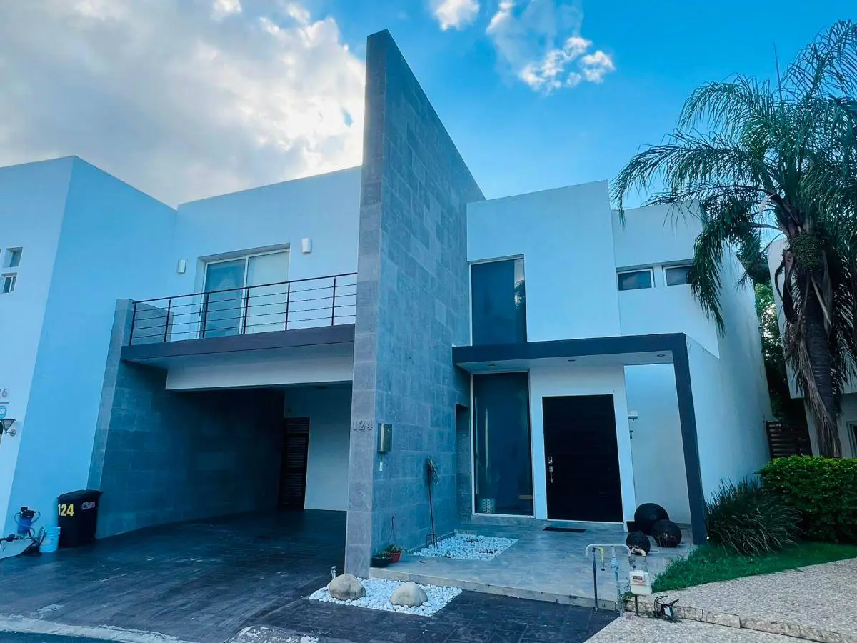 Casa en venta en La Rioja Privada Residencial 1era. Etapa, Monterrey — foto 1 de 31