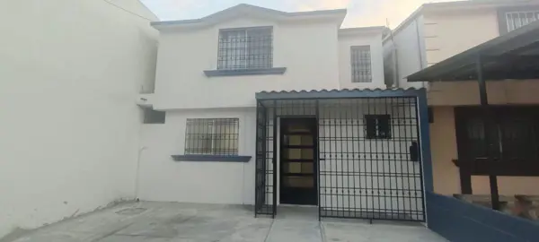 Casa en Renta en La Hacienda 2do. Sector en Apodaca, Nuevo León, Zona Apodaca