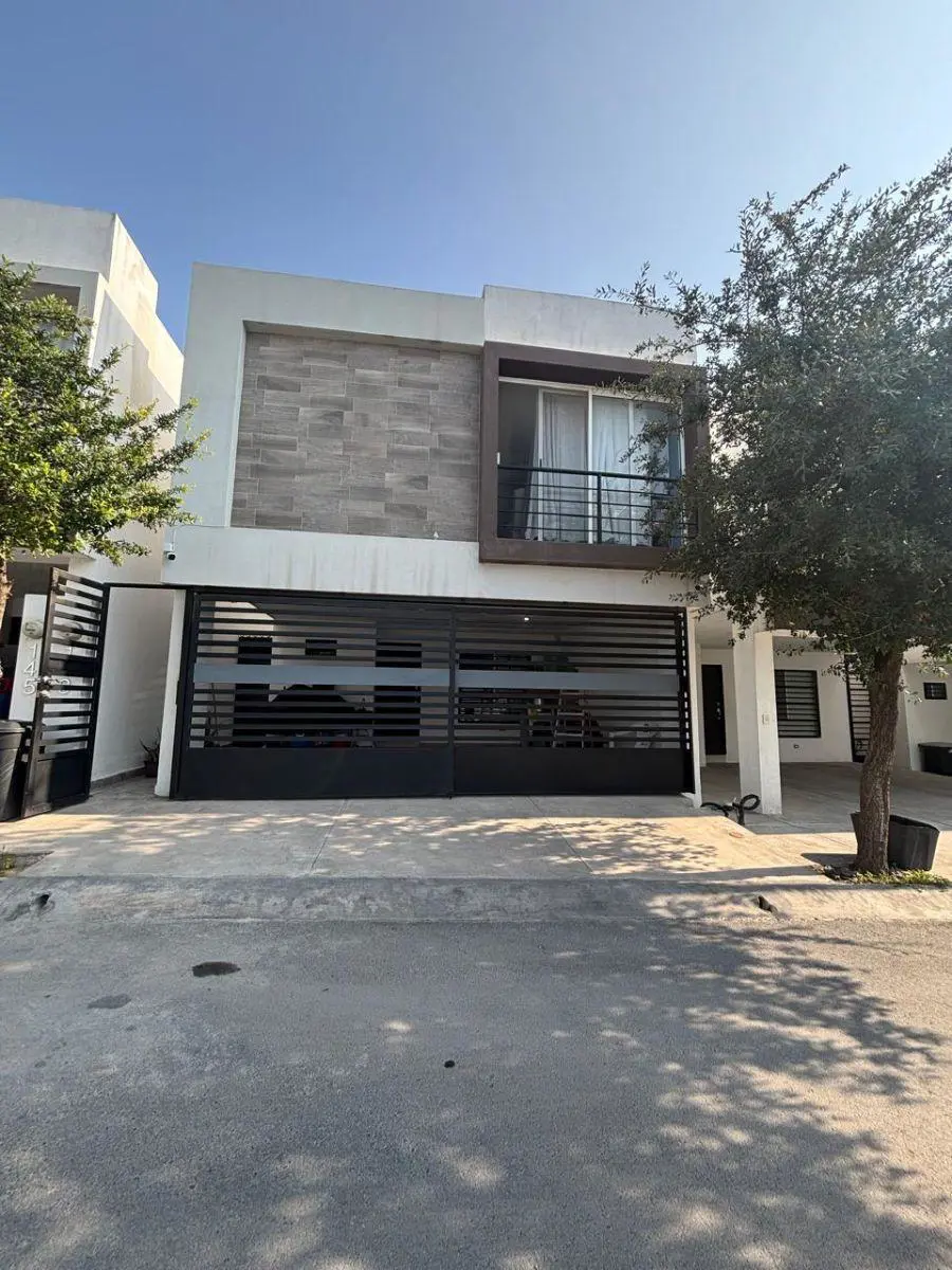 Casa en renta en Fraccionamiento Arezzo Residencial, García — foto 1 de 25