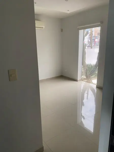 Oficina en venta en Cumbres 5to Sector, Monterrey — foto 2 de 12