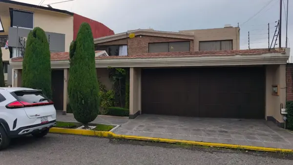 Casa en venta en club de golf San Carlos, Metepec - 4 recámaras