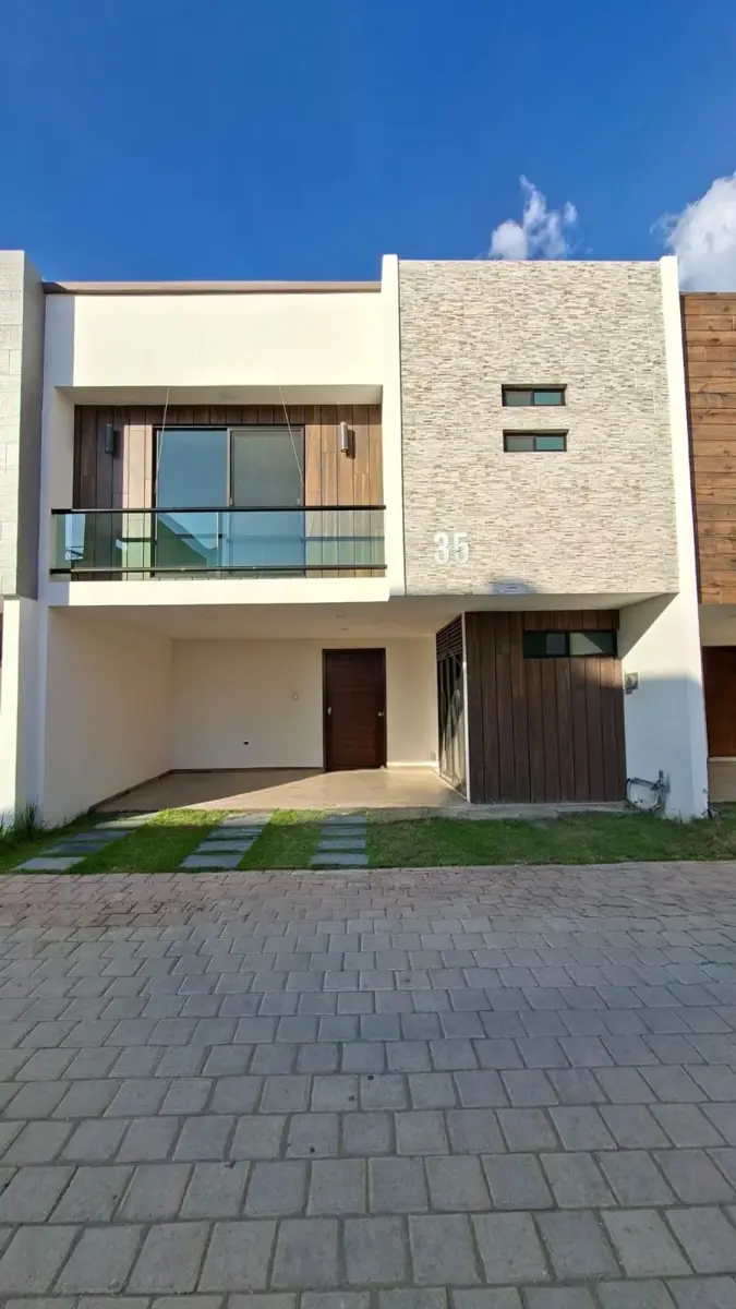 Casa en venta en Rincon de Santa Barbara, San Pedro Cholula — foto 1 de 31