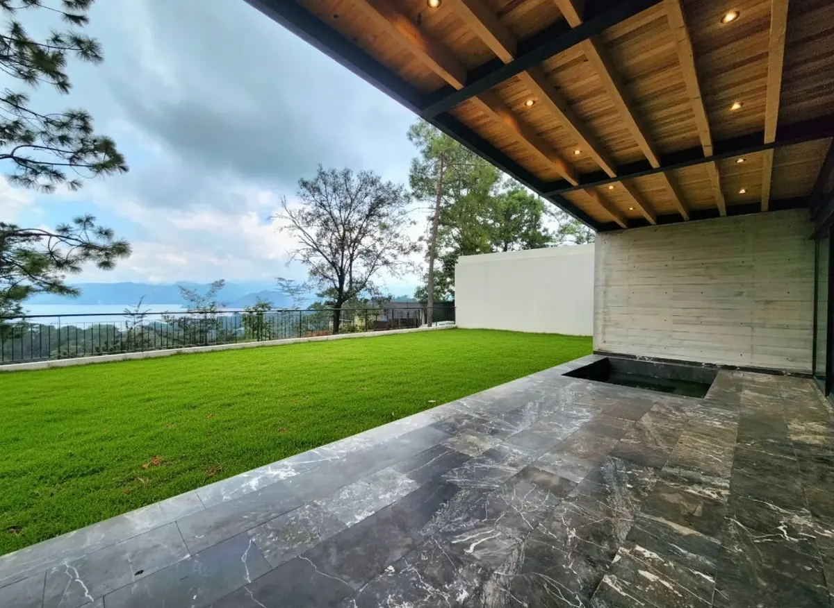 Casa en renta en Avandaro, Valle de Bravo — foto 1 de 18