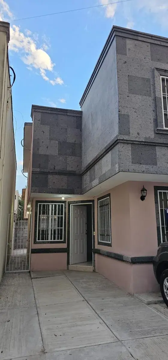 Casa en renta en Mision Santa Fe, Guadalupe — foto 1 de 17