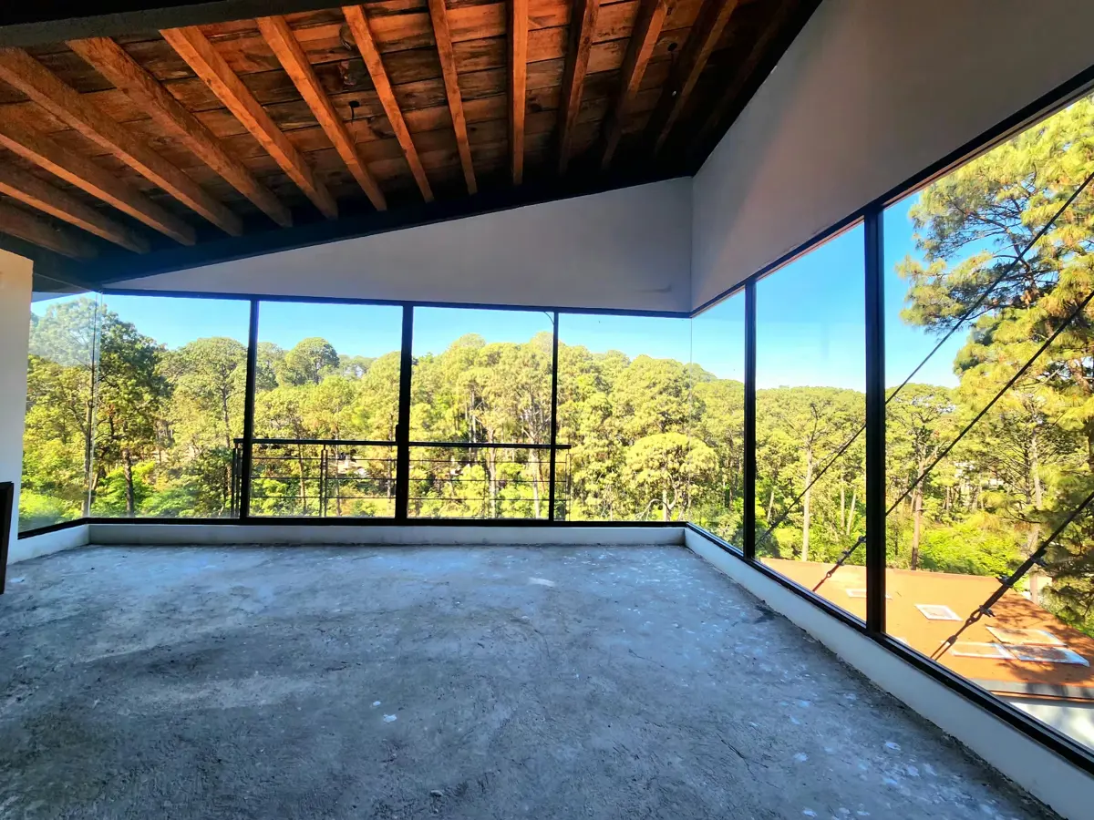 Casa en venta en Avandaro, Valle de Bravo — foto 1 de 20