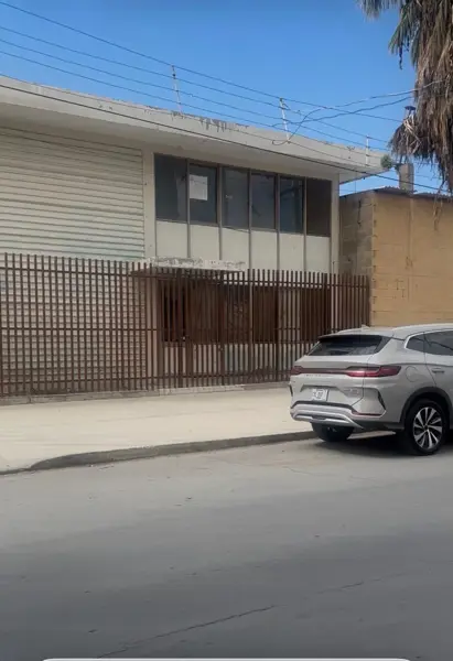 Complejo de Bodegas en Av. Matamoros