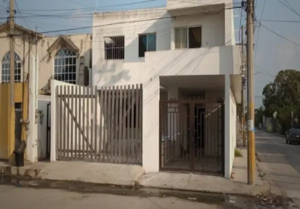 CASA DE ENTREGA INMEDIATA EN DE LOS JAZMINES, LAS FLORES, CIUDAD MADERO, TAMAULIPAS