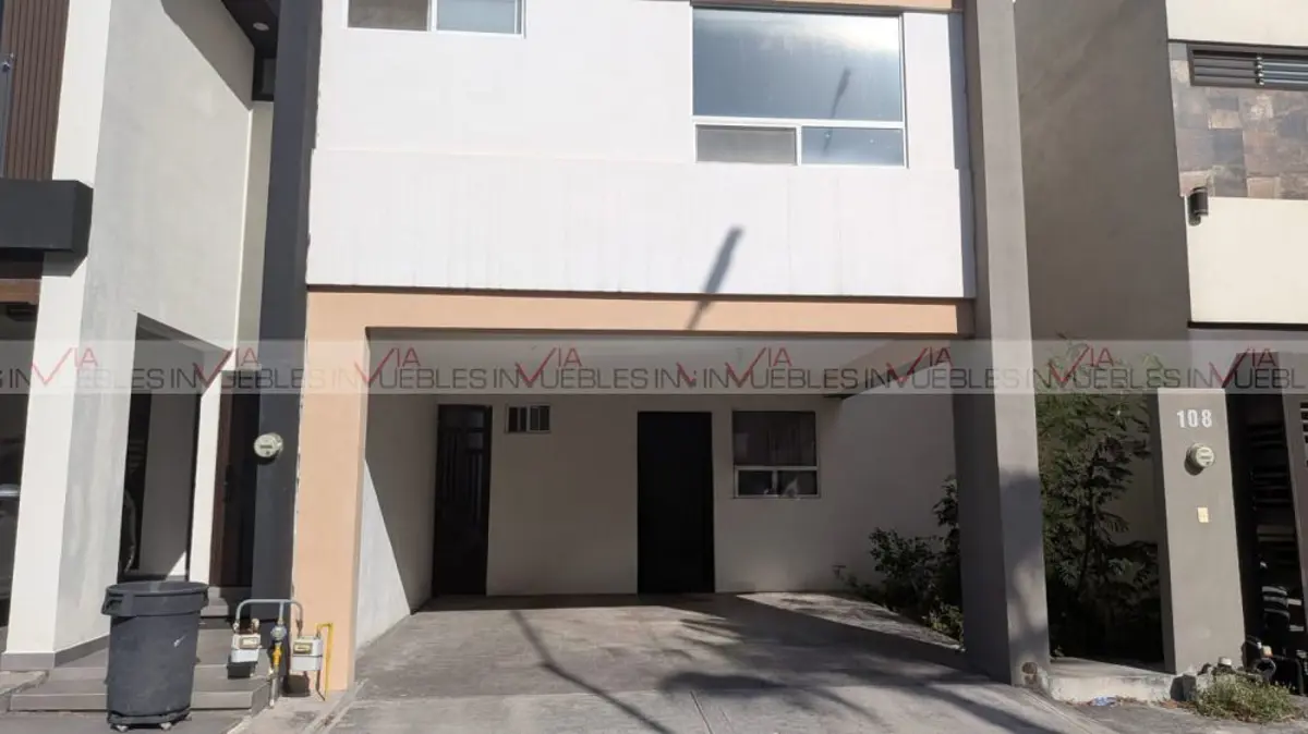 Casa en renta en Puerta de Anáhuac, General Escobedo — foto 1 de 14