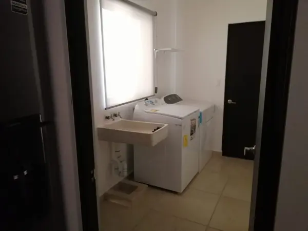 Casa en renta en Eulalio Gutiérrez Treviño, Saltillo — foto 3 de 16