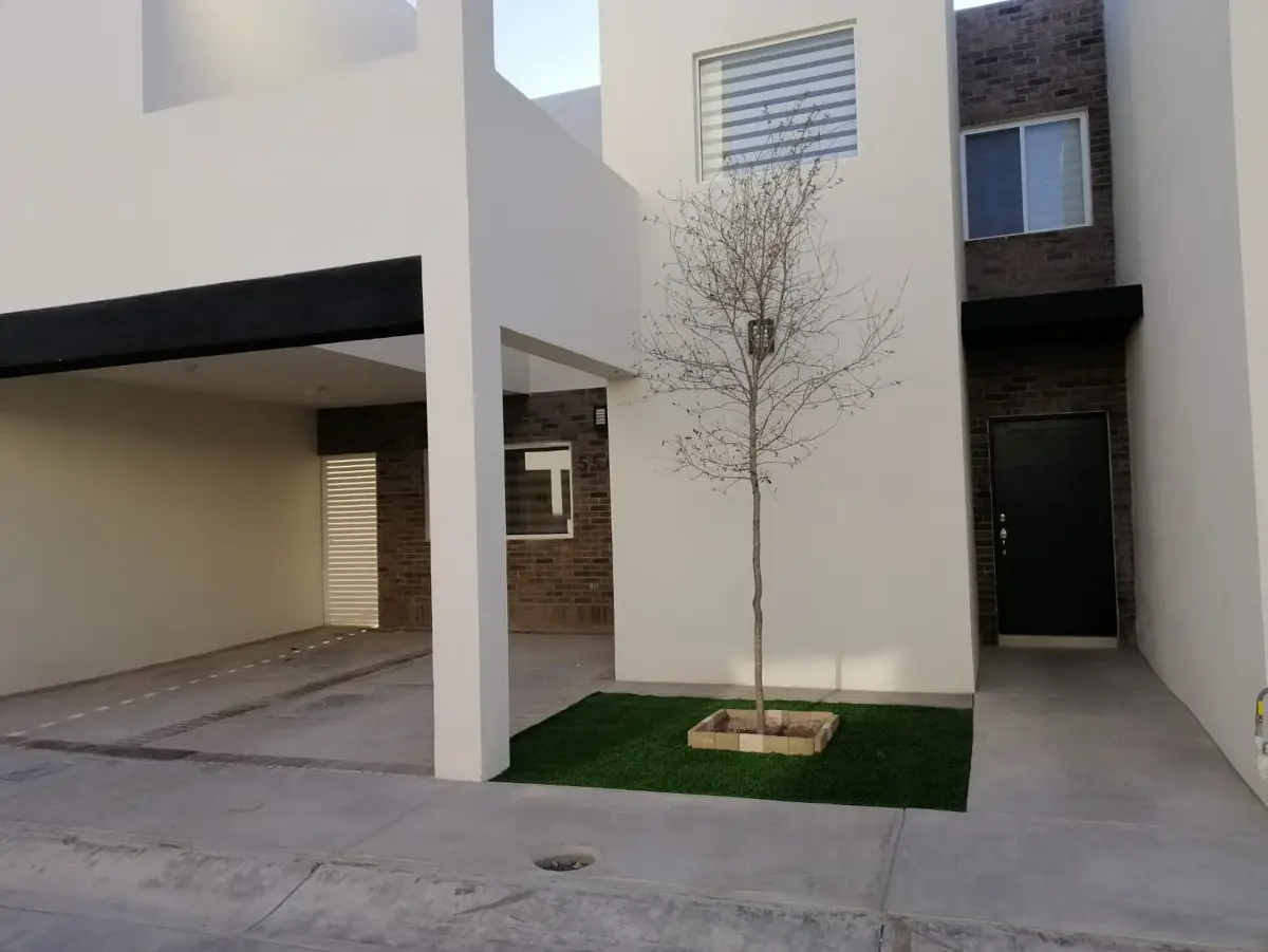 Casa en renta en Eulalio Gutiérrez Treviño, Saltillo — foto 1 de 16