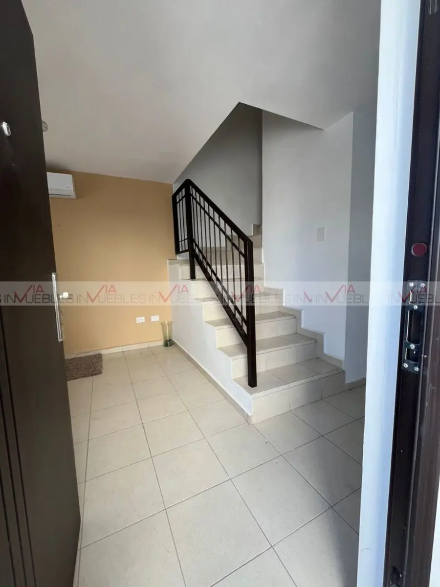Casa en renta en Santa María, García — foto 1 de 13
