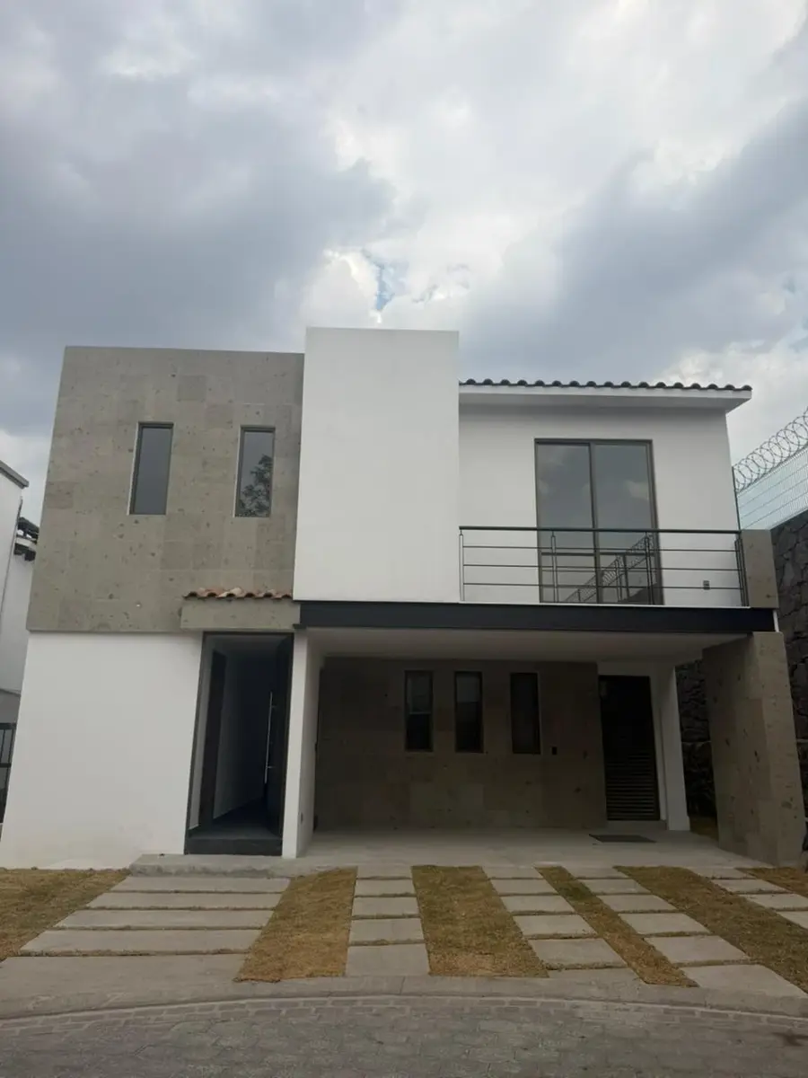 Casa en venta en San Miguel Totocuitlapilco, Metepec — foto 1 de 9