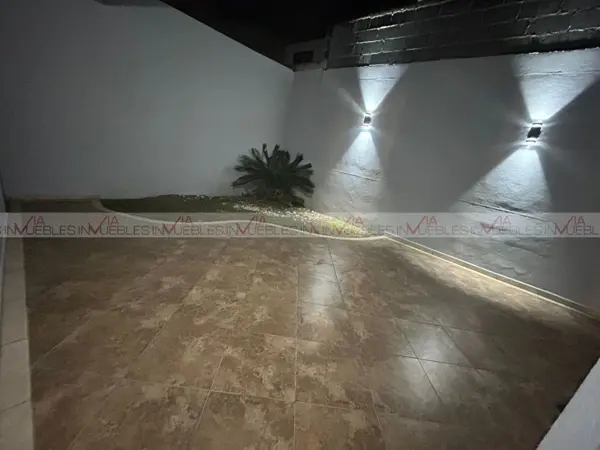 Casa en renta en Las Lomas, García — foto 2 de 18