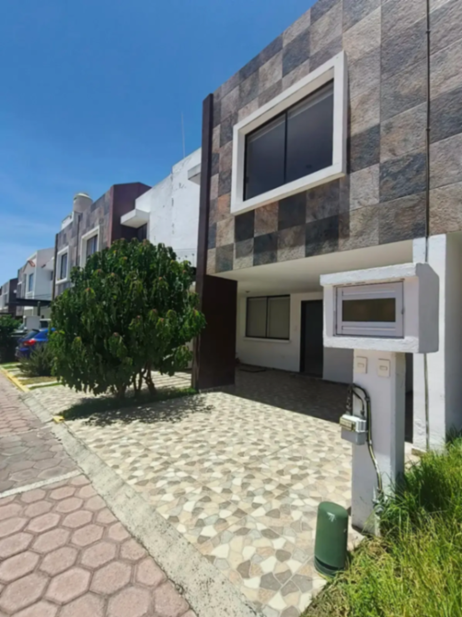 Casa en venta en Santiago Momoxpan, San Pedro Cholula — foto 1 de 11