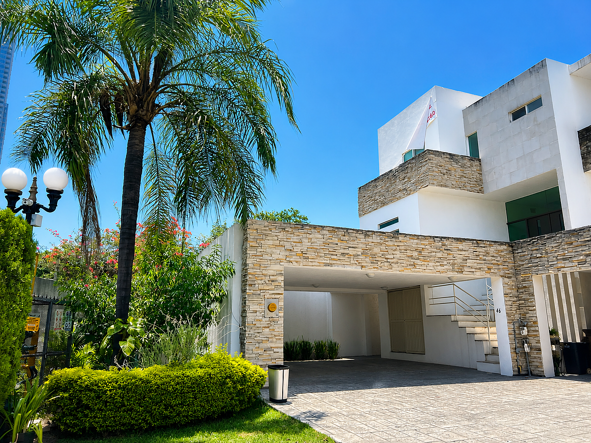 Casa en venta en Zona San Agustín, San Pedro Garza García — foto 1 de 3